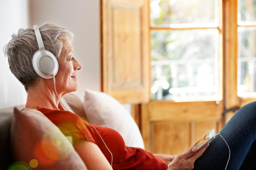 Top 5 Music Apps for Women in Their Sixties