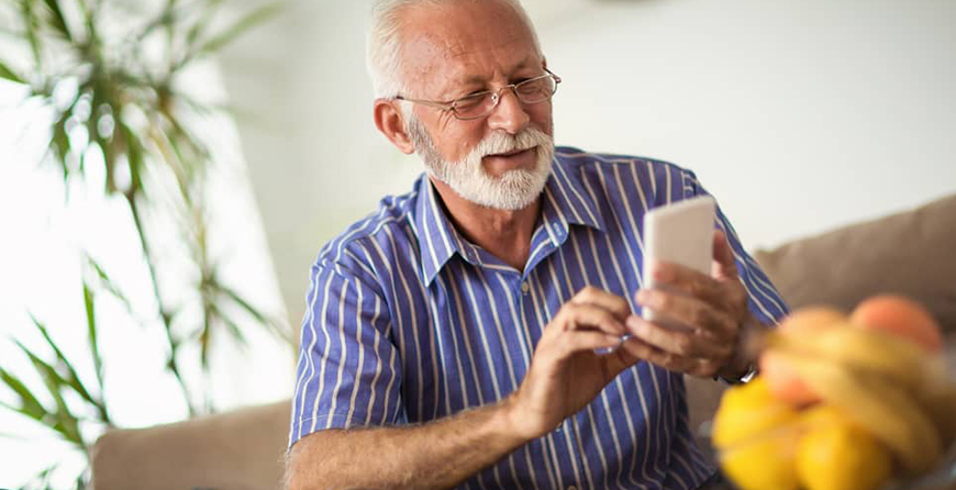 10 Simple Ways to Make iPhones Senior-Friendly