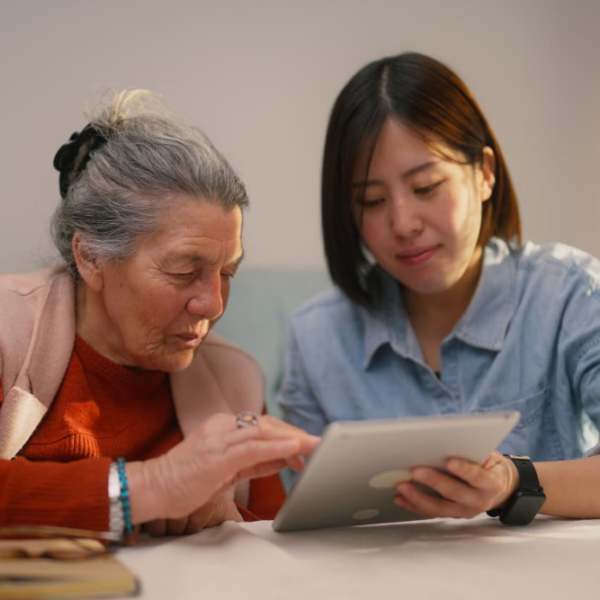 Top 7 Apps for Seniors with Dementia