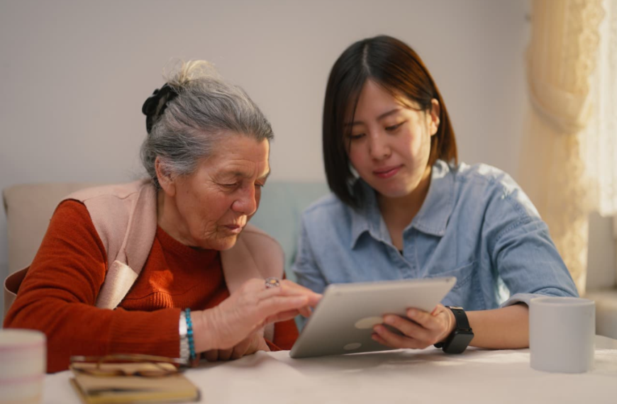 Top 7 Apps for Seniors with Dementia