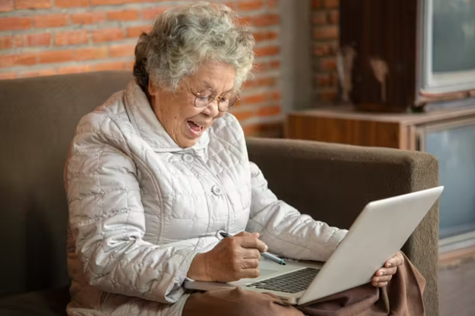 Best All-in-One Computers for Seniors in 2024